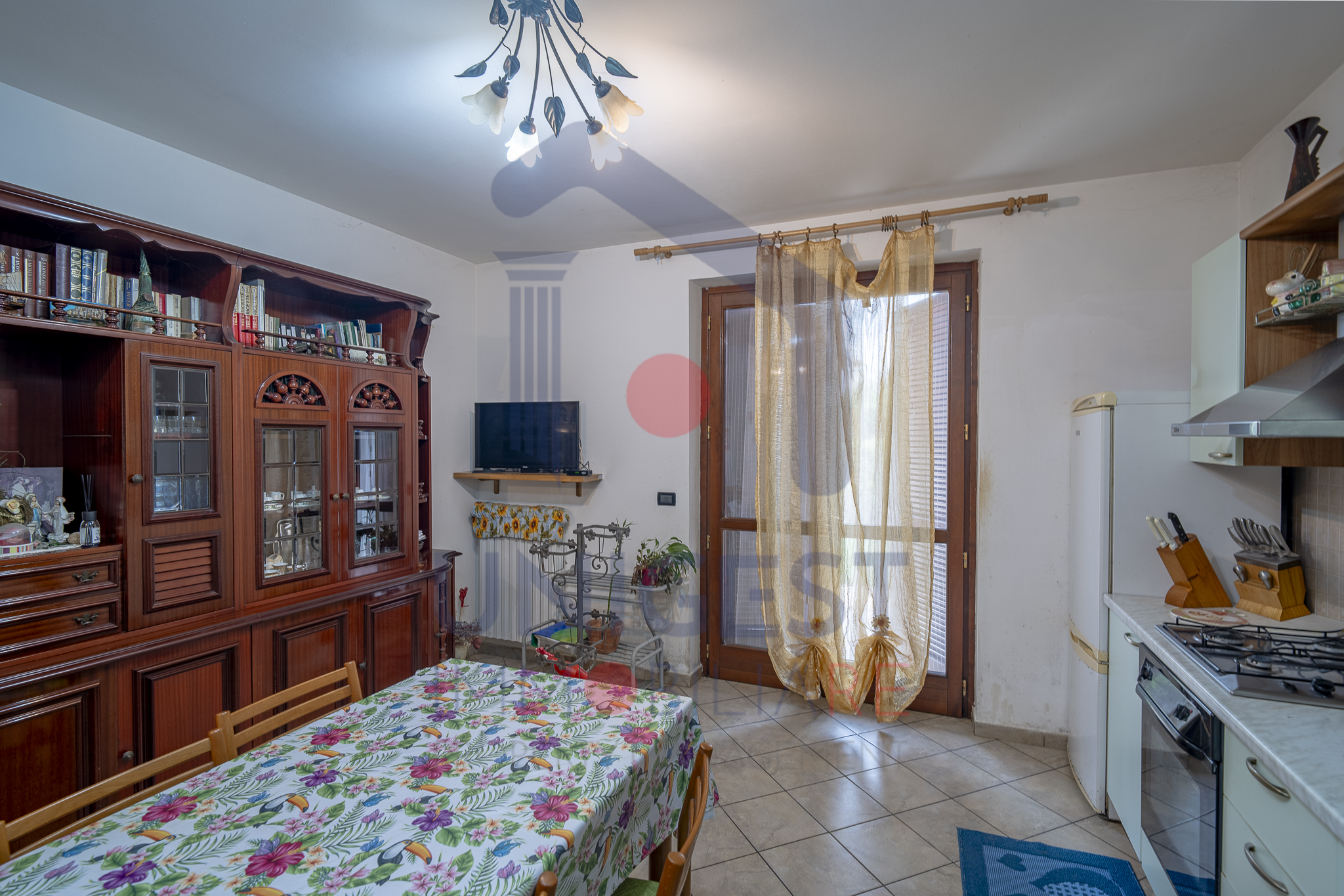 BILOCALE CON GIARDINO PRIVATO — foto 11