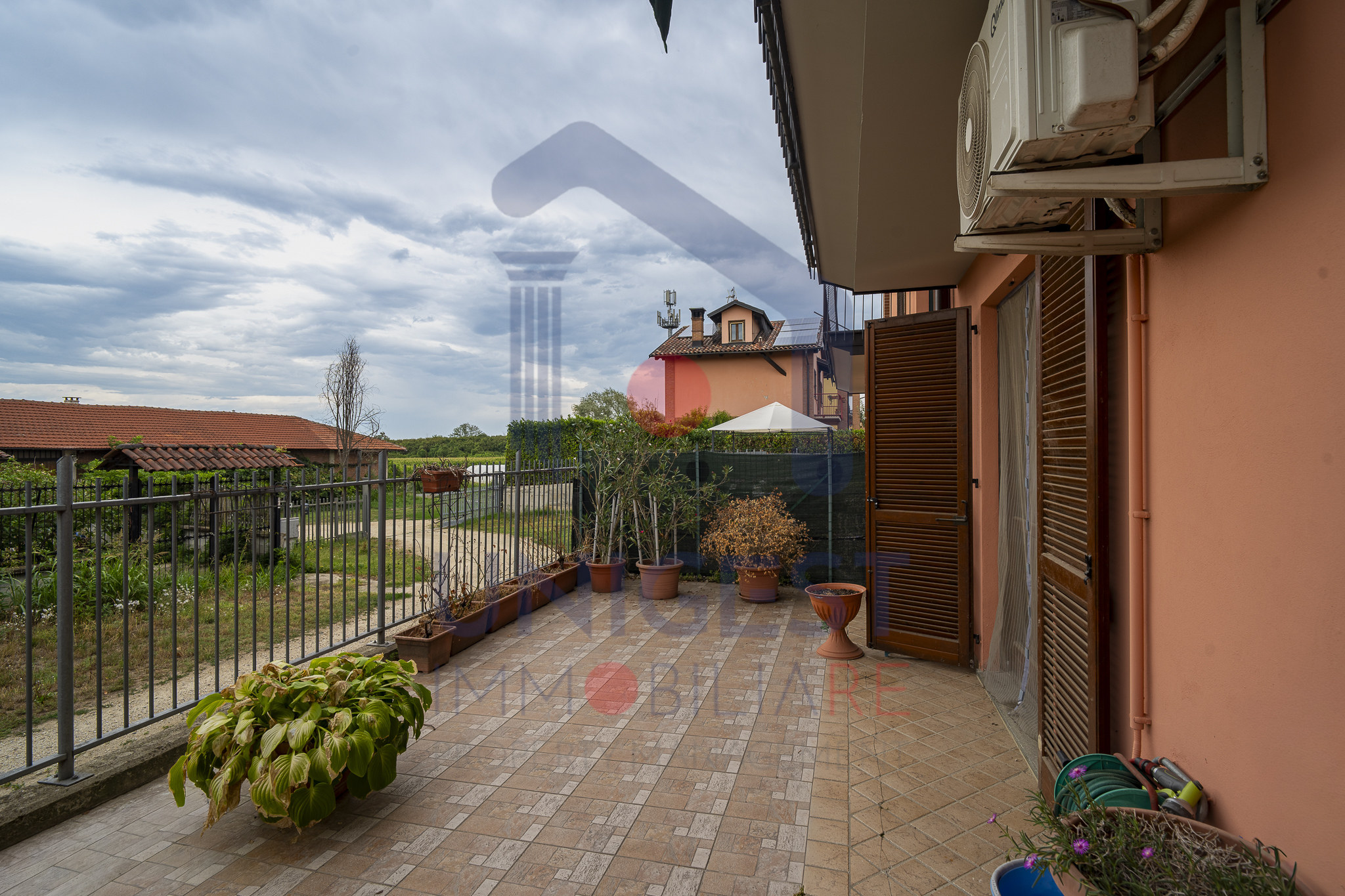 BILOCALE CON GIARDINO PRIVATO — foto 5