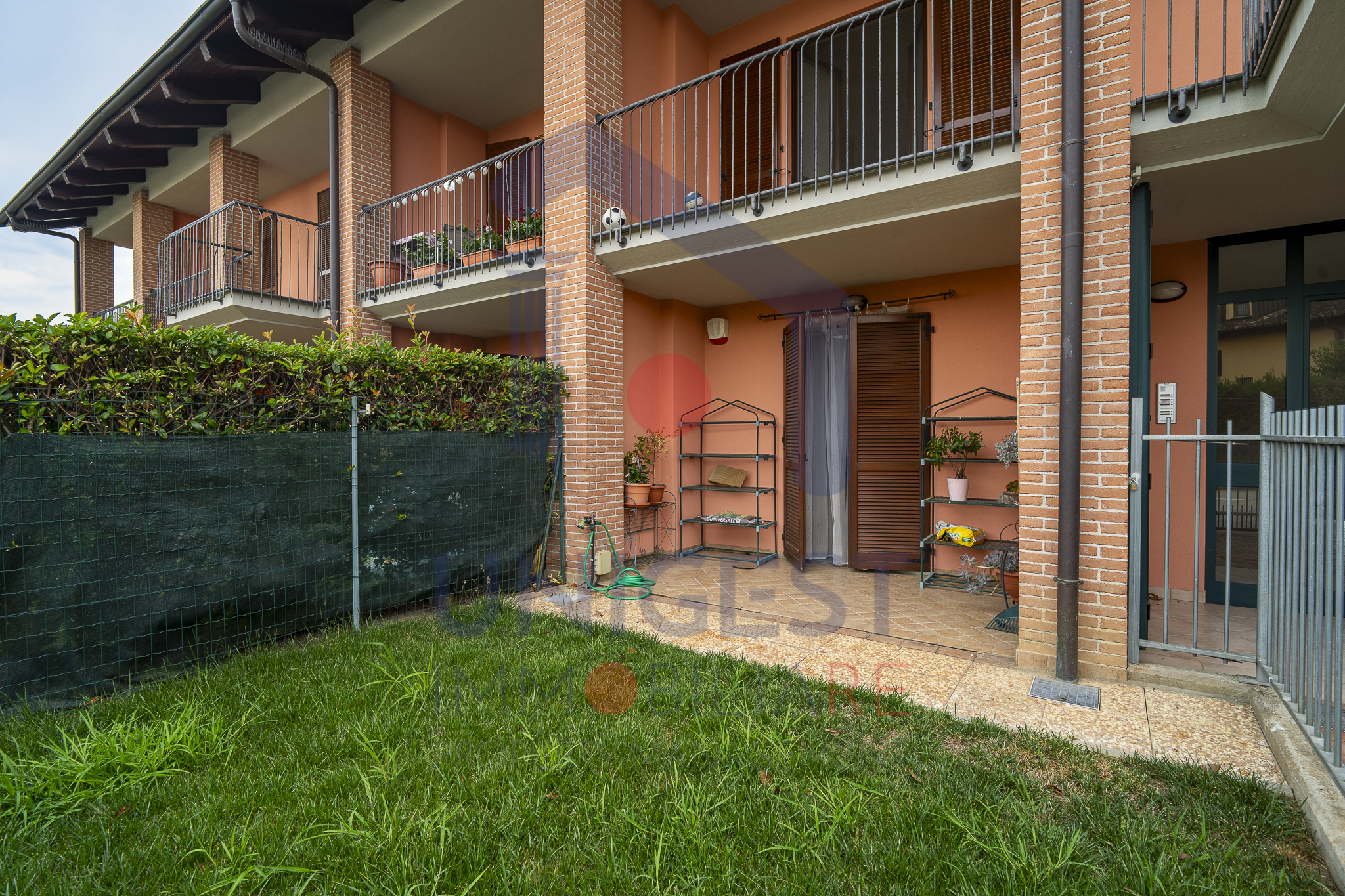 BILOCALE CON GIARDINO PRIVATO — foto 2
